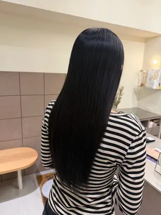 カラー ayana /HUIのヘアスタイル