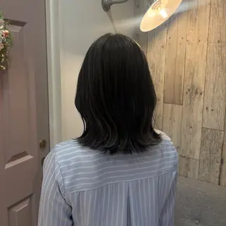 ミディアム カラー 上村 七海のヘアスタイル