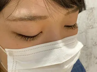 マツエク・マツパ アイリスト 蓑島伶奈の眉毛・アイブロウイメージ
