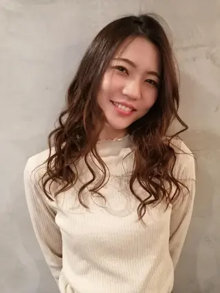 ロング カラー 傷ませないブリーチ 美容師🎉内山のヘアスタイル