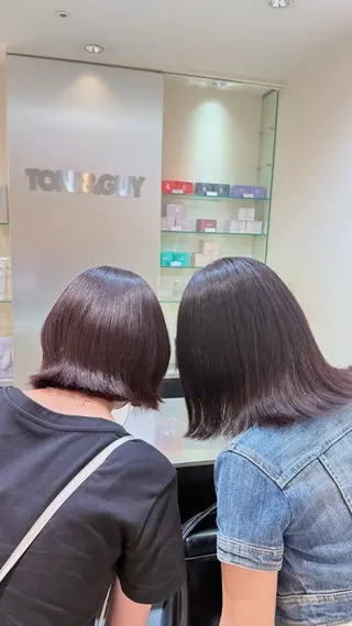 ショート カラー akari / ミディアムパーマのヘアスタイル