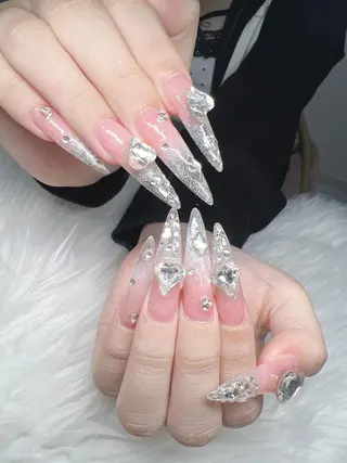 ネイル Lee Nailsのネイルデザイン