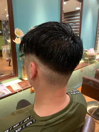 ショート メンズ カット特化美容師 齋藤桐のヘアスタイル