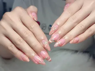 ネイル AURA NAIL 上前津のネイルデザイン
