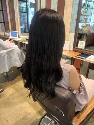 ロング カラー 紅/透明感カラー /カットのヘアスタイル