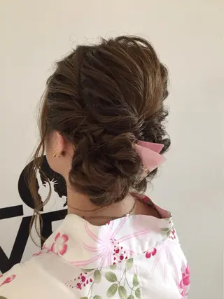 セミロング ヘアアレンジ ✂️小顔カット✂️ 山本有紀のヘアスタイル