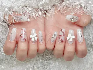 ネイル 🦋 Queenieのネイルデザイン