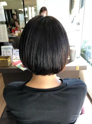 ショート 佐川 絢のヘアスタイル
