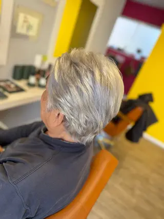 カラー YAP！HAIR トコツメアヤノのヘアスタイル