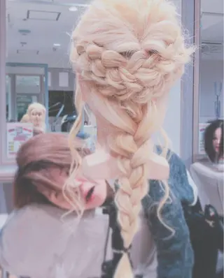 似合う髪型見つけます AYAKAのヘアスタイル