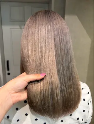 セミロング カラー 透明感カラー🫧🎀 まりなのヘアスタイル