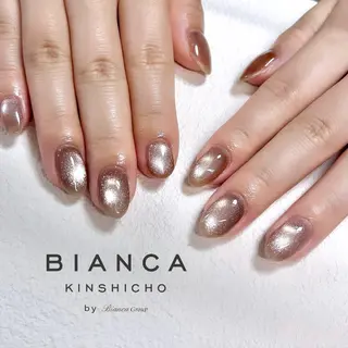 ネイル One’Ness Nana🤍のネイルデザイン