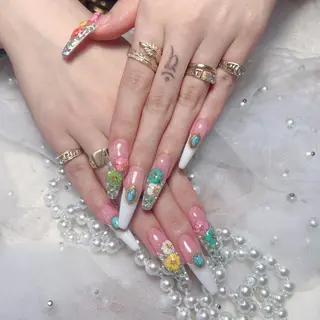 ネイル Maggie Nail🦩のネイルデザイン