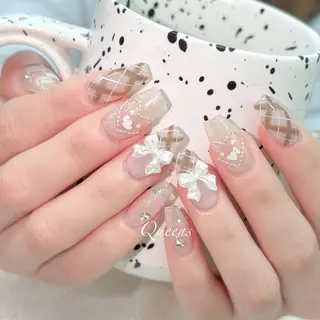 ネイル Queens テイのネイルデザイン
