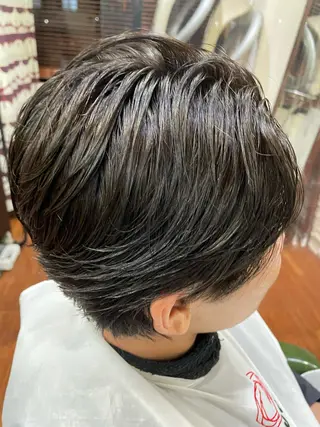 ショート カラー メンズ 浅岡 昭汰のヘアスタイル