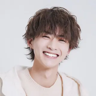 ショート カラー パーマ メンズ 🔥メンズ極🔥韓国 シャドウ/波巻き柿崎のヘアスタイル