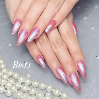 ネイル 🦋 Queenieのネイルデザイン