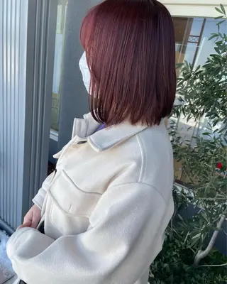ミディアム 石戸 春菜のヘアスタイル