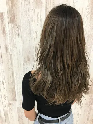 ロング カラー Oopsレイヤー 加藤澄都のヘアスタイル