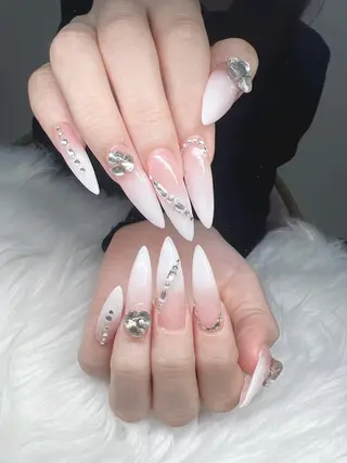 ネイル Lee Nailsのネイルデザイン