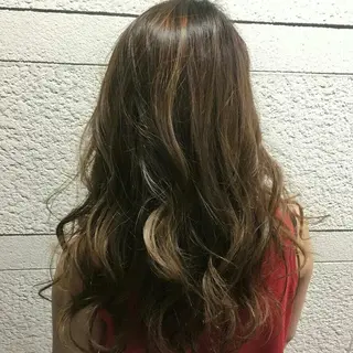 カラー ロング ワンホンレイヤー エクステづまのヘアスタイル
