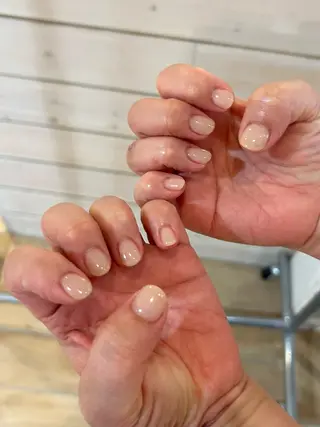 ネイル 𝗶𝗿𝗼𝗵𝗮 ໒꒱ 𓏸*˚のネイルデザイン