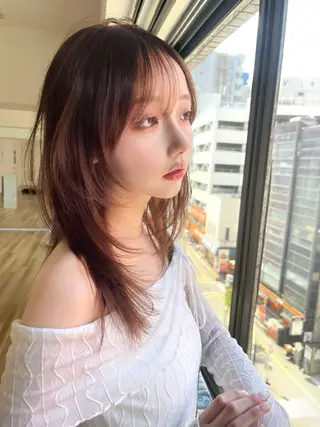 セミロング カラー 盛れる顔周り✨韓国 レイヤーkanatoのヘアスタイル