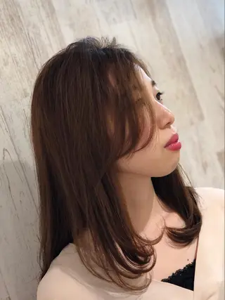 ミディアム 大場 優のヘアスタイル