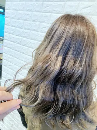 ミディアム カラー ヘアアレンジ 🌿‬ ܸAir 透明感🌱西村知佳のヘアスタイル