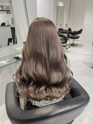 セミロング カラー センターパート特化 井上健太のヘアスタイル