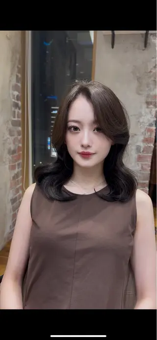 セミロング 銀座/レイヤー 顔周りカット溝手優太のヘアスタイル