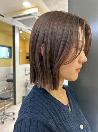 ショート カラー hubhair レイヤー/透明感のヘアスタイル