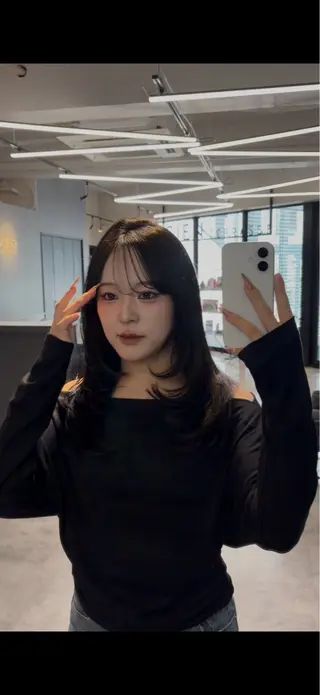 ロング 真下 瑞歩のヘアスタイル