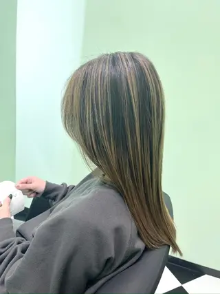 セミロング 海外デザイン好きな方 滝沢錬平のヘアスタイル