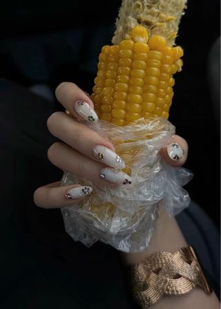 ネイル Mina Aurea Nailのネイルデザイン