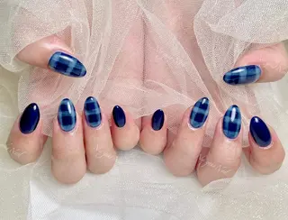 ネイル 🦋 Queenieのネイルデザイン