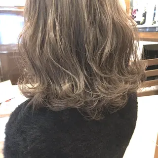 ミディアム カラー 艶髪育成サロン 京橋 shinのヘアスタイル