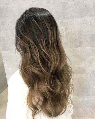 ロング カラー 髪質改善で 憧れの潤艶美髪にのヘアスタイル