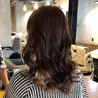 セミロング カラー 飯田 智也のヘアスタイル