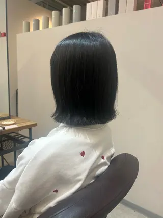 ショート 🩷透明感カラー 🩷レイヤー･ボブのヘアスタイル