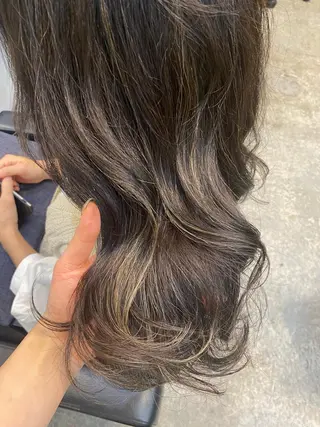 ロング カラー やました もえかのヘアスタイル
