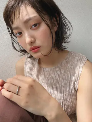 ミディアム e rikaのヘアスタイル