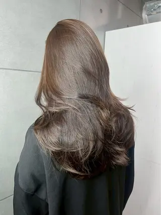 カラー 透明感・艶カラー 🩵miaのヘアスタイル