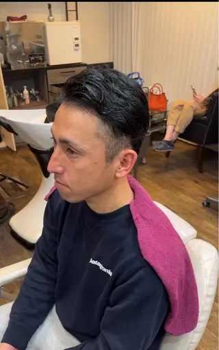 ミディアム メンズ 菅野 誠のヘアスタイル