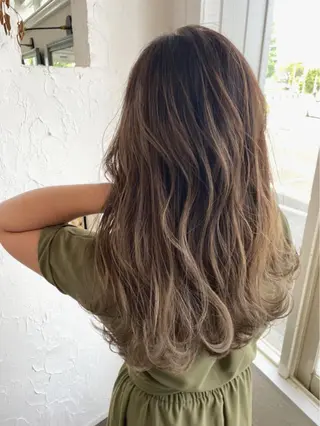 セミロング カラー パーマ ネイル 豊橋美容院 ソンリエのヘアスタイル