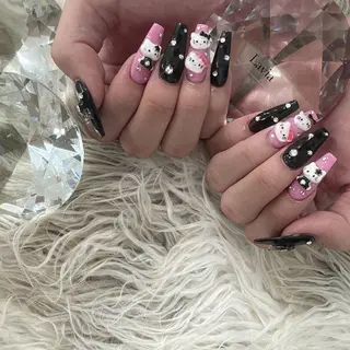 ネイル lavia🖤 ayumiのネイルデザイン