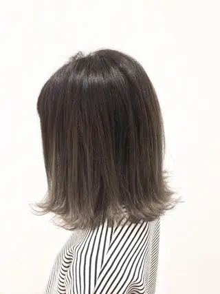 ミディアム 海外風レイヤーカット 👑店長 平松 由のヘアスタイル