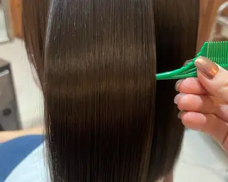 セミロング カラー パーマ ヘアアレンジ キッズ ネイル マツエク・マツパ Lisa 海外風スパイラルのヘアスタイル