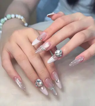 ネイル Genie Mika Nailsのネイルデザイン