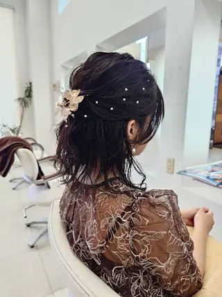 ミディアム ヘアアレンジ キンジョウ エナミのヘアスタイル